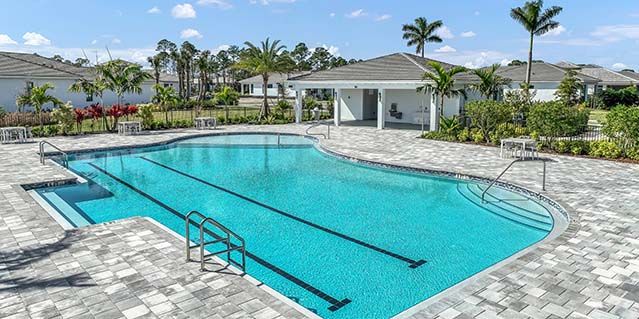 Cove Royale Pool