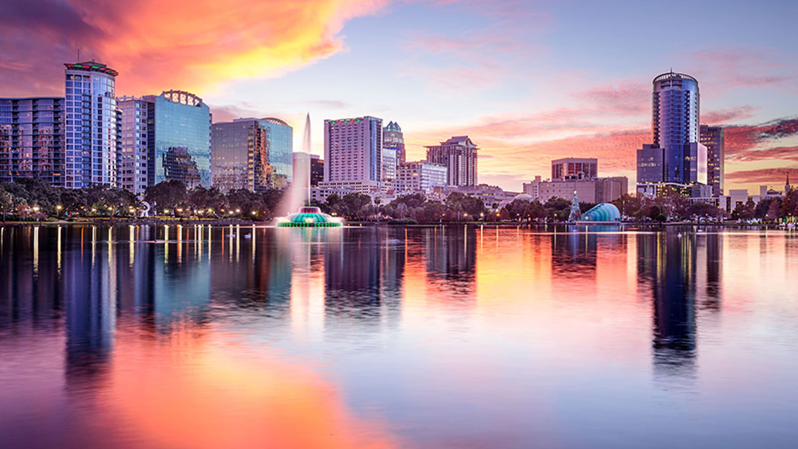 Lake Eola Park in downtown Orlando at sunset