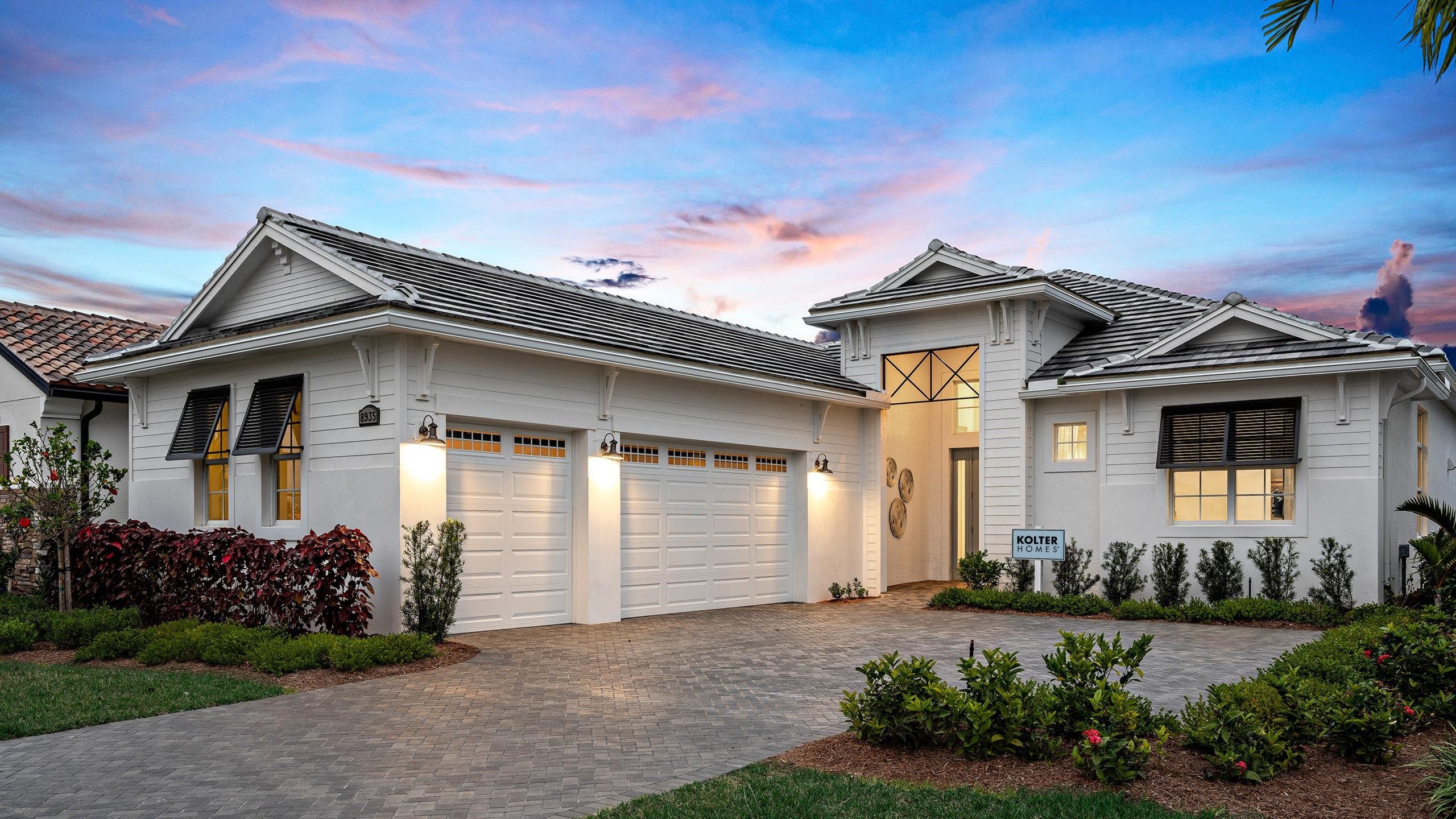 L'Ambiance at Avenir streetscape in Palm Beach Gardens