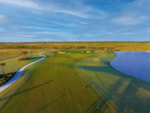 Hole 2 | Tee | Astor Creek Golf & Country Club 