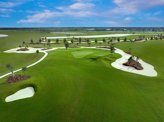 Hole 9 | Approach | Astor Creek Golf & Country Club 