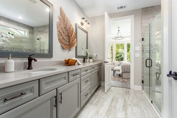 maple model home master bath