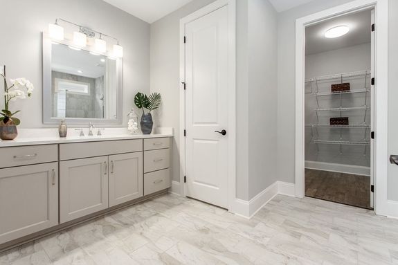 poplar model home master bath and closet