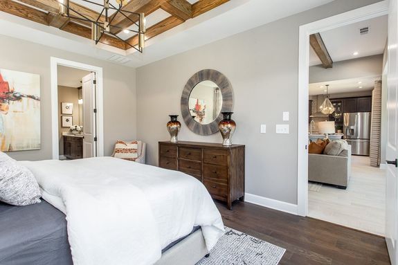 Cedar Model Owner's Suite