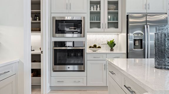 Lila Model | Island Kitchen
