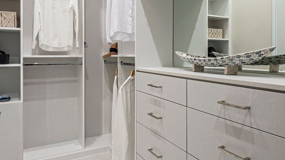 Lila Model | Owner's Walk-In Closet