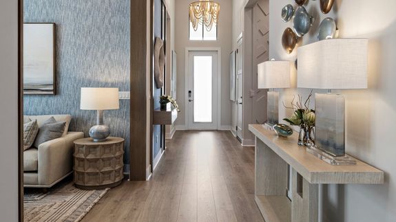 Madison Model | Foyer