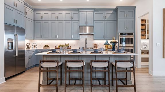 Madison Model | Island Kitchen