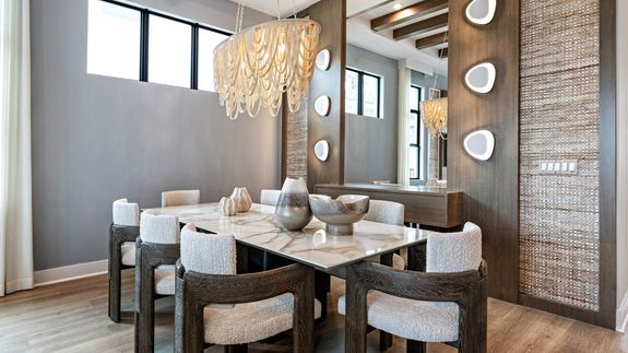 Madison Model | Dining