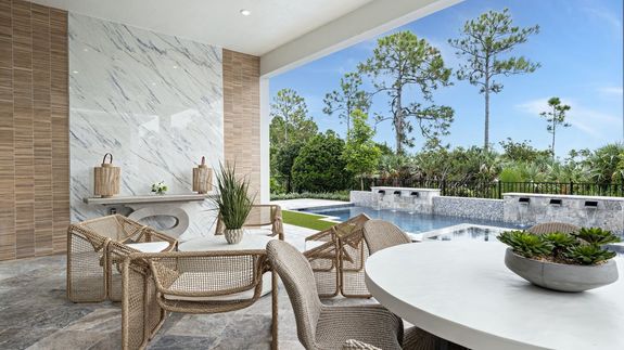 Madison Model | Lanai