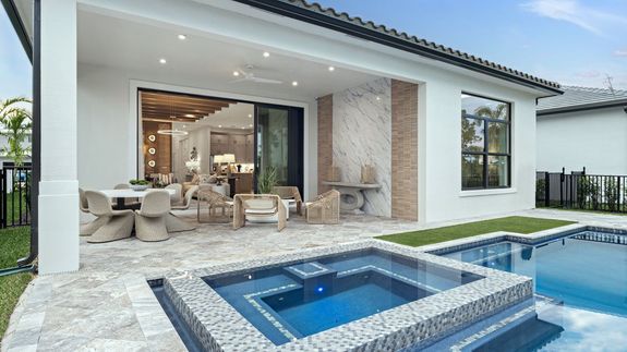 Madison Model | Pool to Lanai