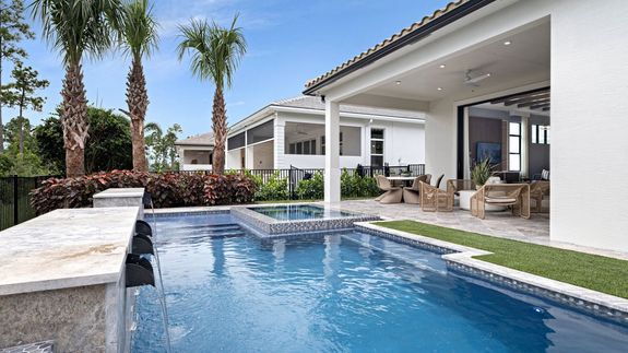Madison Model | Pool to Lanai