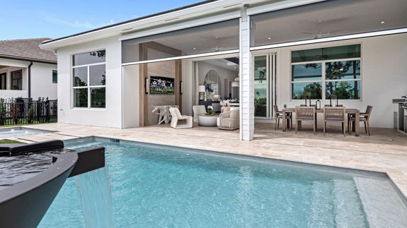 Paige Model | Pool to Lanai