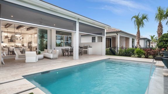 Paige Model | Pool to Lanai
