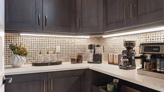 Sydney Model | Pantry