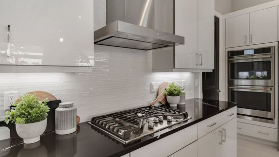 Paige Model | Kitchen