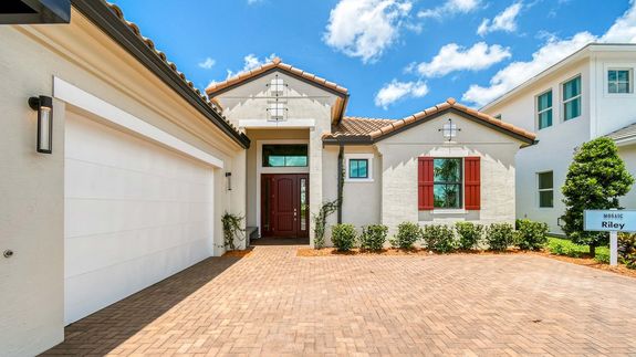 Riley Model | Front Elevation