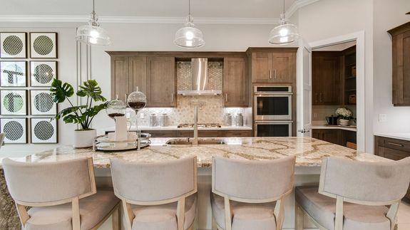 Riley Model | Island Kitchen