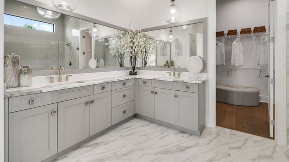 Riley Model | Owner's Bath