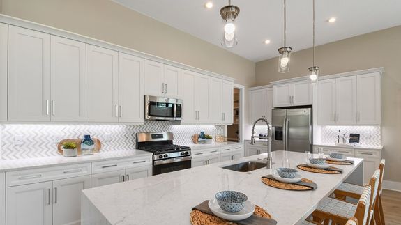 Julia Model | Island Kitchen