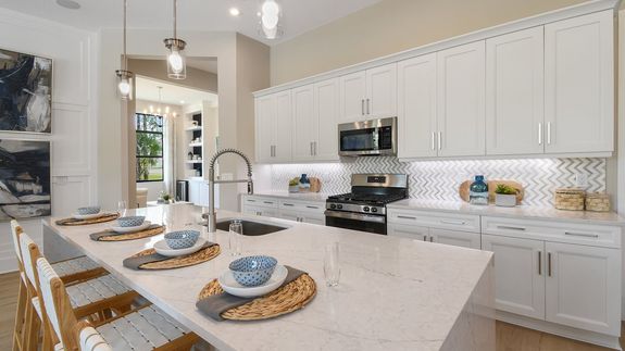 Julia Model | Island Kitchen