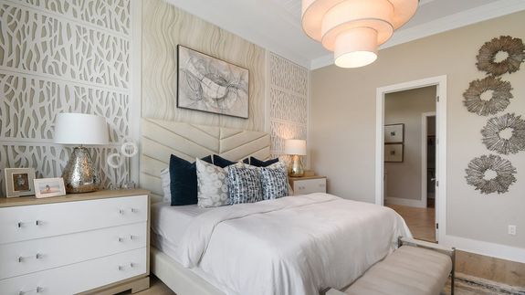 Julia Model | Owner's Suite
