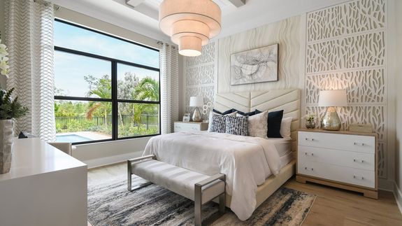 Julia Model | Owner's Suite