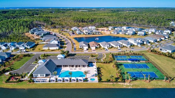 Clubhouse & Amenities at NatureWalk