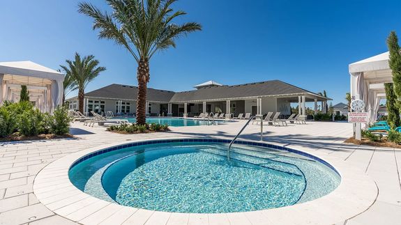 Resort-style Pool